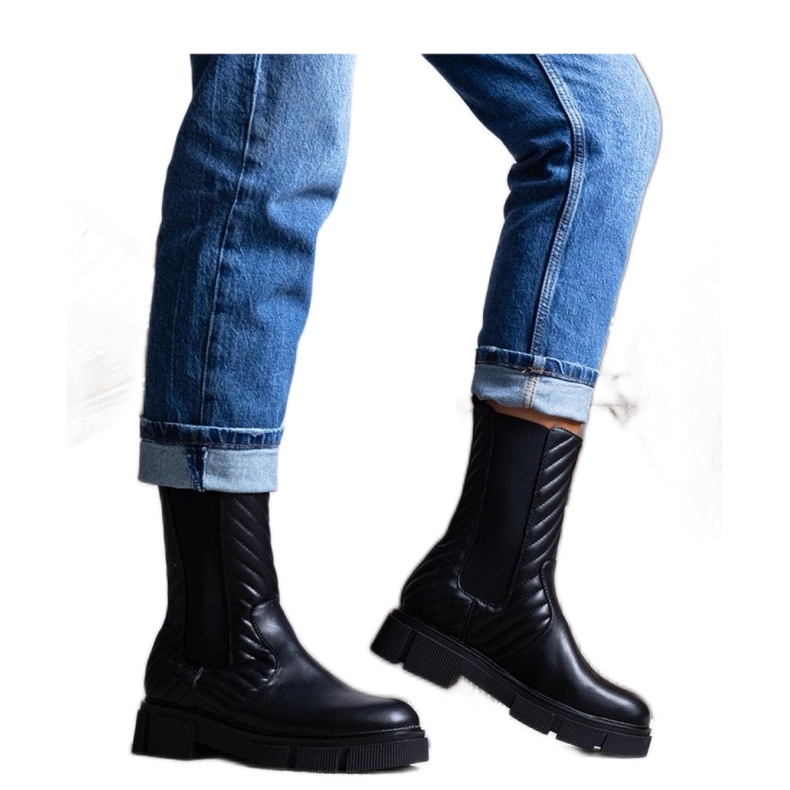 Černé kotníkové boty s páskem Kevin - Solea černá