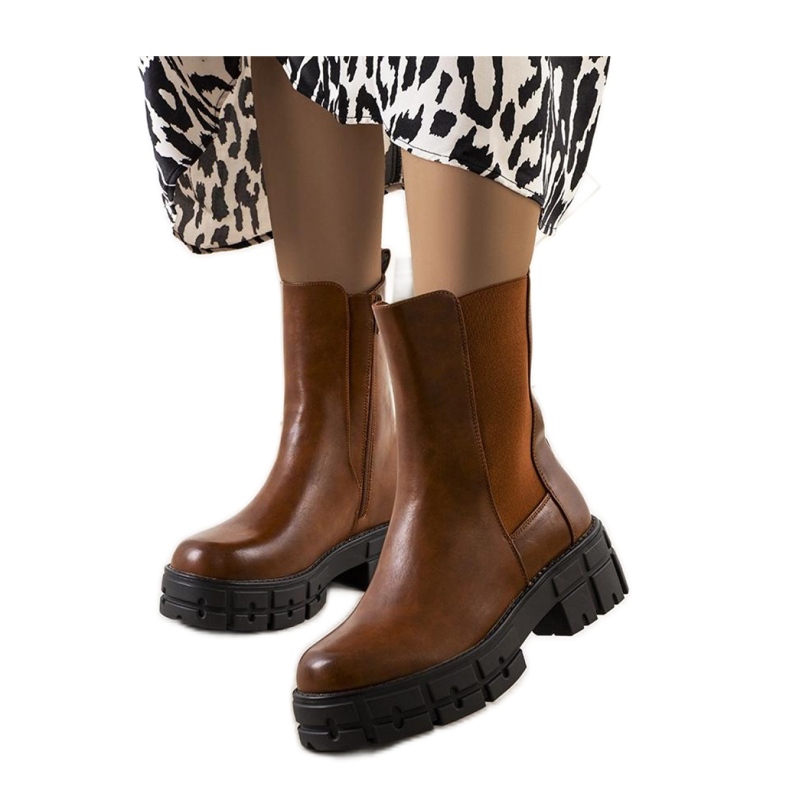 Hnědé dámské kozačky hnědý Hnědé dámské kozačky hnědý