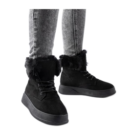 Černé sněhule na platformě černý