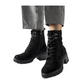Černé šněrovací kotníkové boty černý
