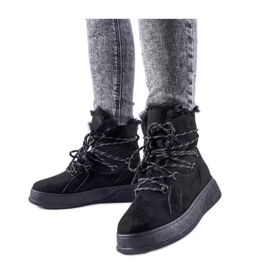 Černé sněhule na platformě černý