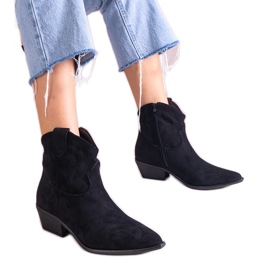 Černé kovbojské boty izolovaný kotník černý