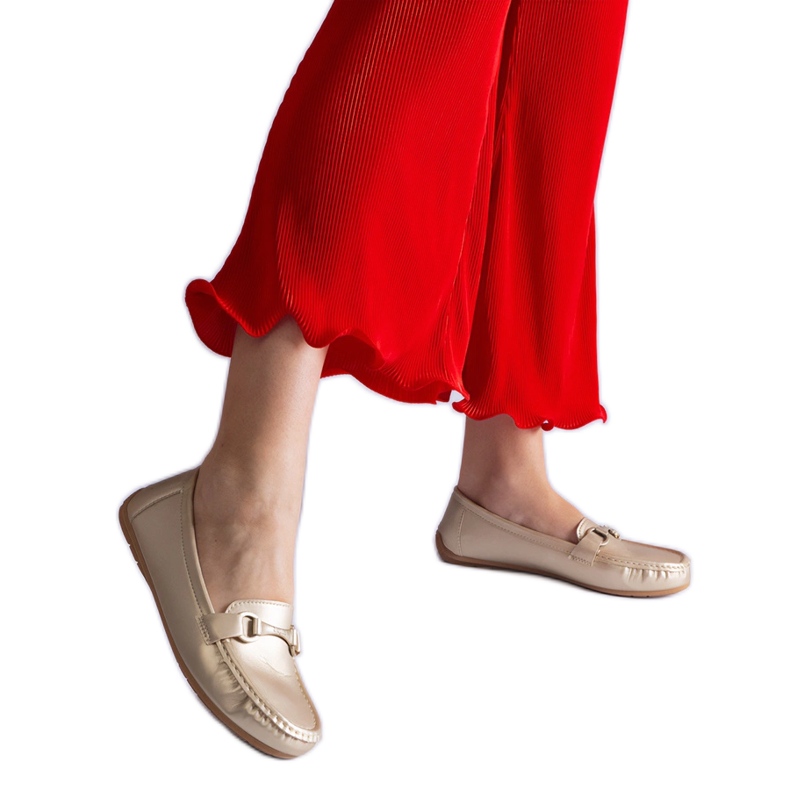 Zlatá klasická ekologická mokasíční kovová kůže zlatý