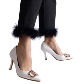 Bílé vysoké podpatky zdobené barevnými zirkony bílý Bílé vysoké podpatky zdobené barevnými zirkony bílý