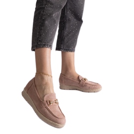 Růžové dámské mokasíny s ekologickým semišem s řetězem růžový