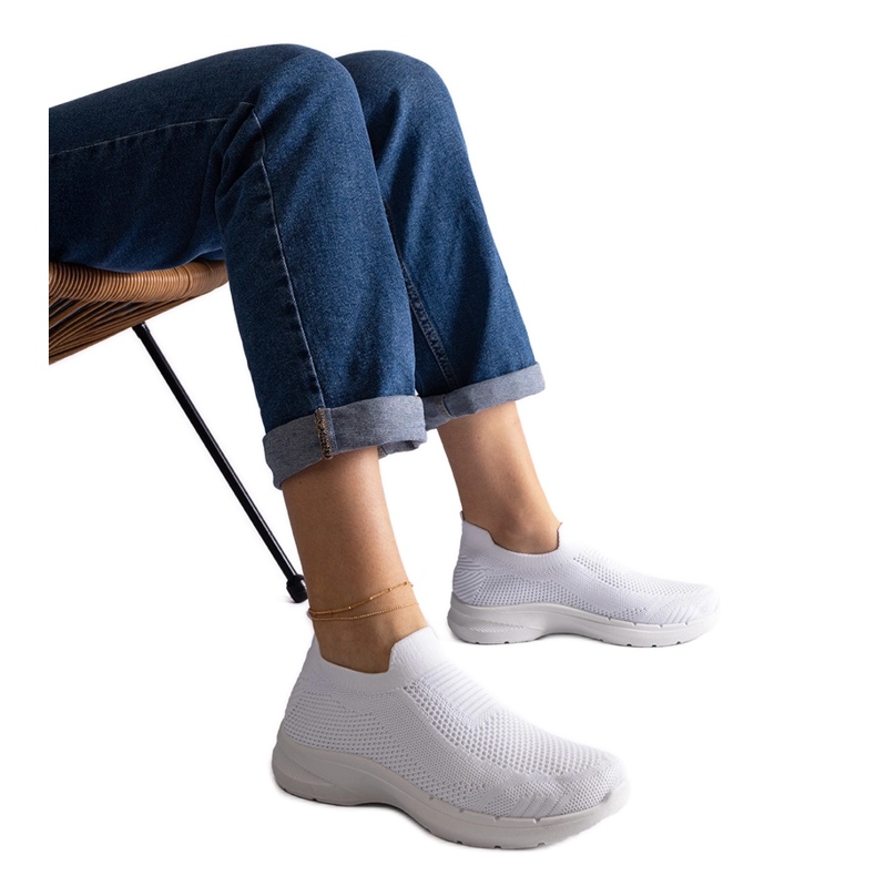 Bílé nazouvací sportovní tenisky bílý Bílé nazouvací sportovní tenisky bílý