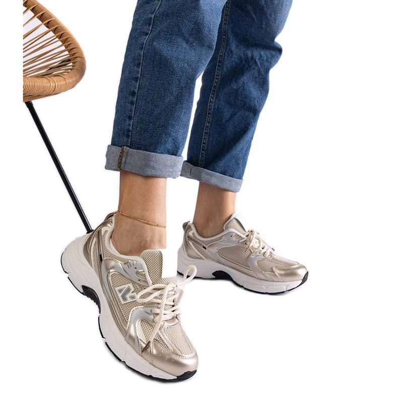 Zlaté klasické sportovní tenisky zlatý Zlaté klasické sportovní tenisky zlatý