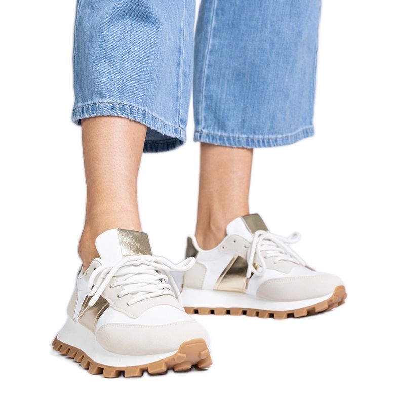 Béžové tenisky s viditelným chráničem béžový