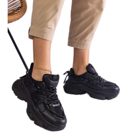 Černé dámské sportovní tenisky černá