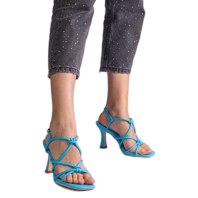 Modré sandály na vysokém podpatku s hranatou špičkou modrý