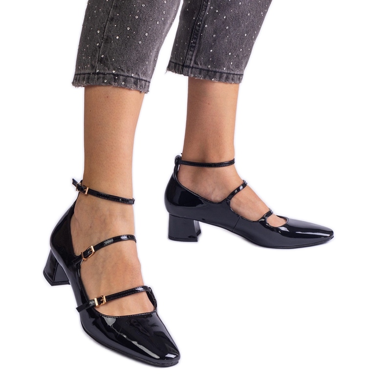 Černá čerpadla je rozptýlená pásem Černá čerpadla je rozptýlená pásem