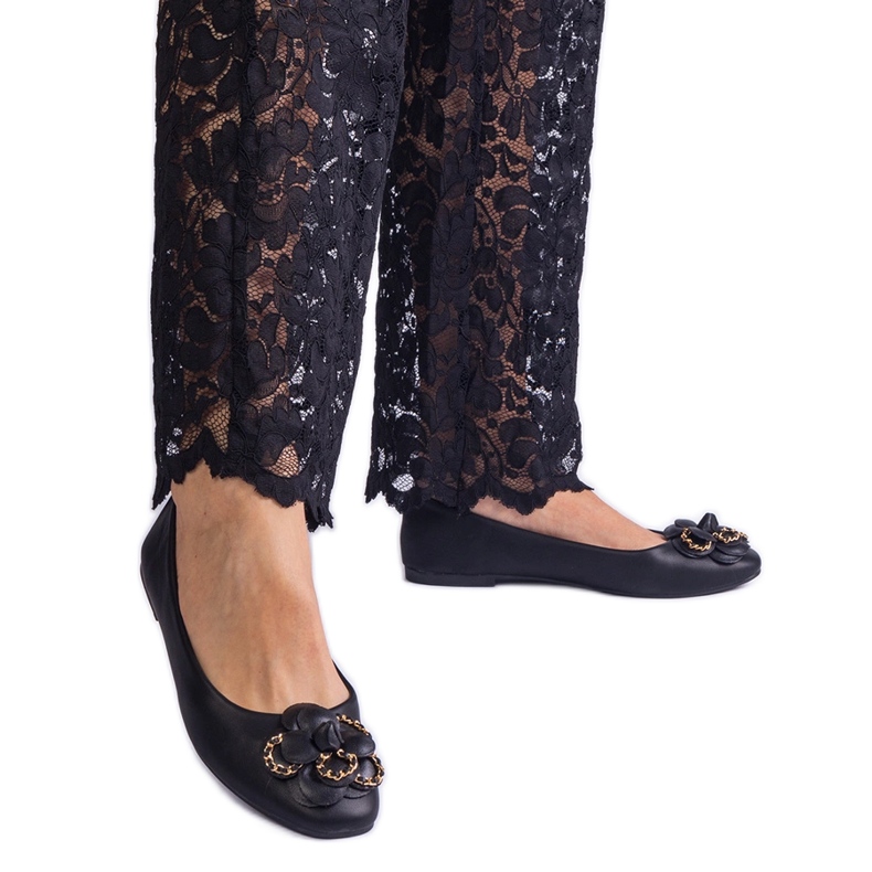 Černé baleríny zdobené květinou černá Černé baleríny zdobené květinou černá