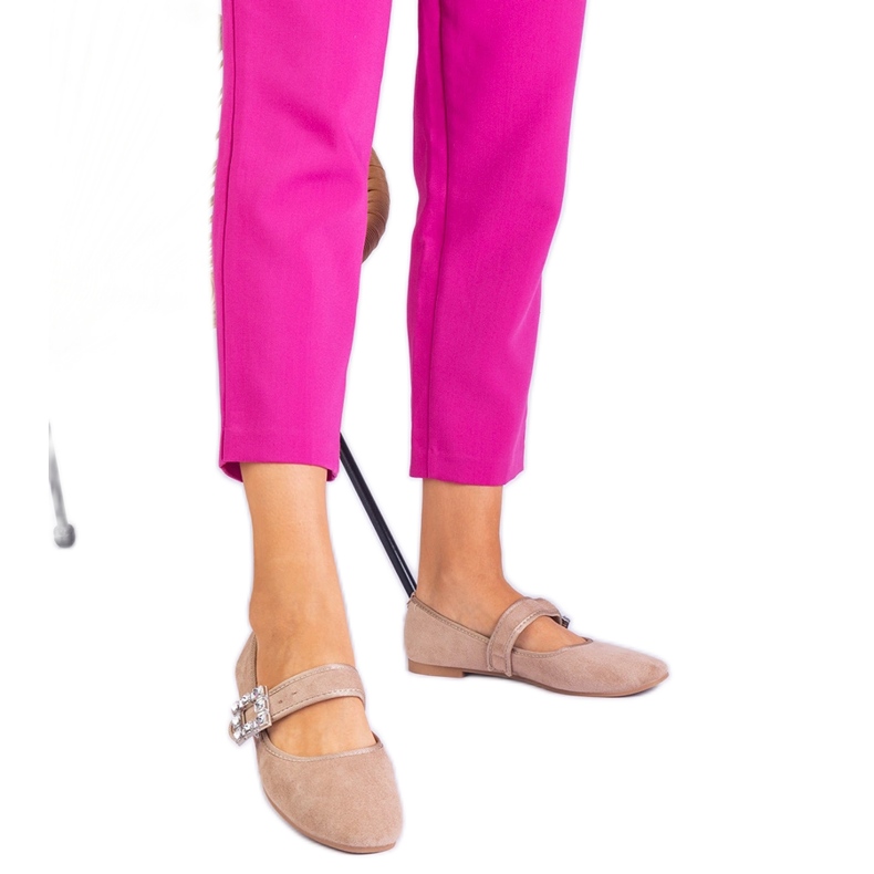 Béžové baleríny zdobené přezkou s krystaly béžový