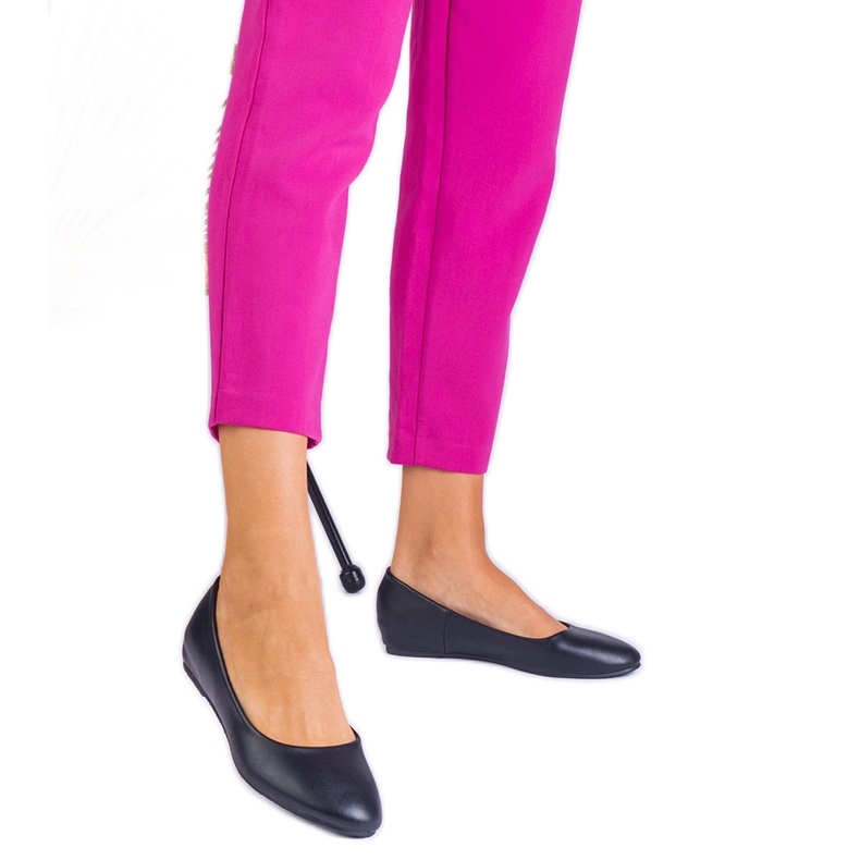 Černé baleríny na skrytém klínu ekologického pokoje černá Černé baleríny na skrytém klínu ekologického pokoje černá