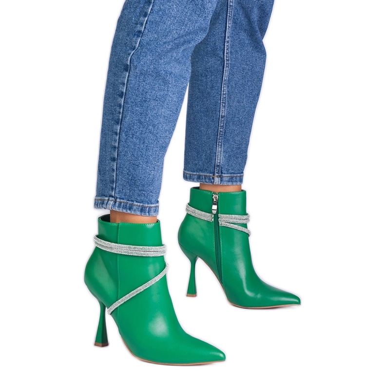 Zelené boty na vysoké patě zdobené zirkony zelená