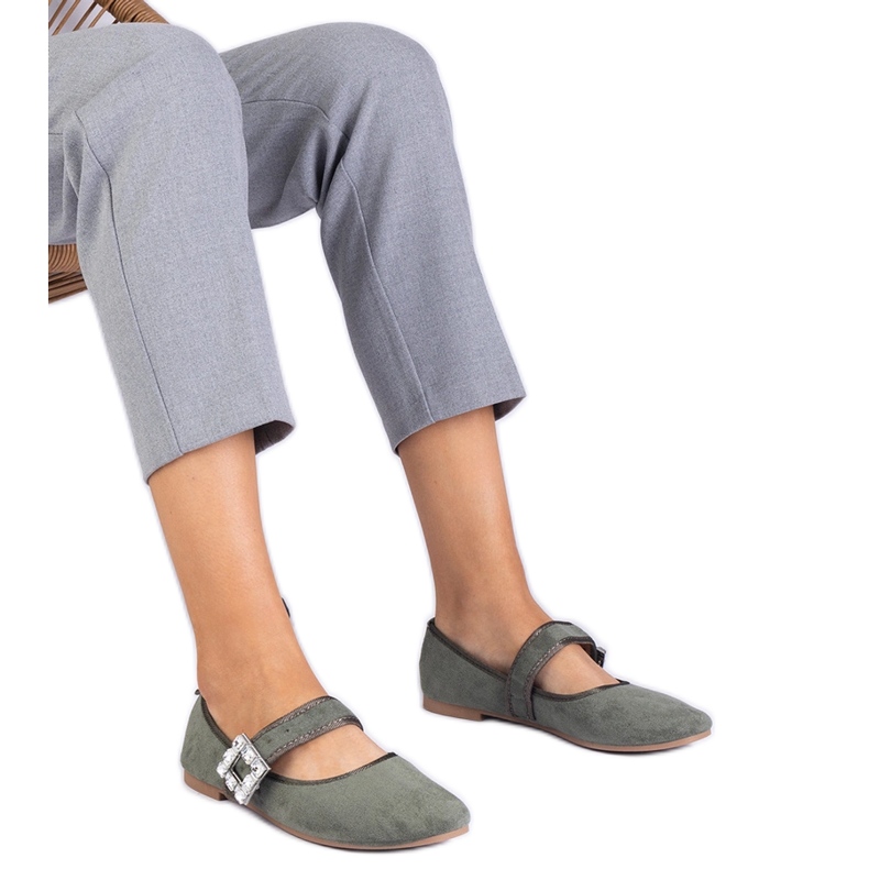 Zelené baleríny zdobené přezkou s krystaly zelená Zelené baleríny zdobené přezkou s krystaly zelená