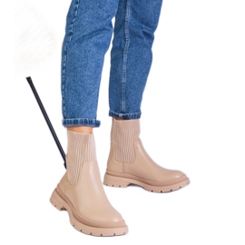 Hnědé boty s horním materiálem hnědý