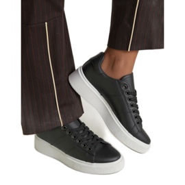 Dámské tenisky v pondělí všechny černé černý