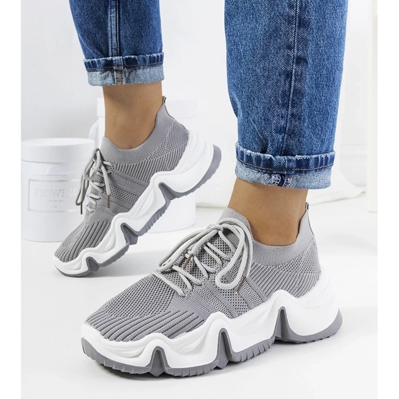 D/GMR Šedé sportovní tenisky od Thornber šedá