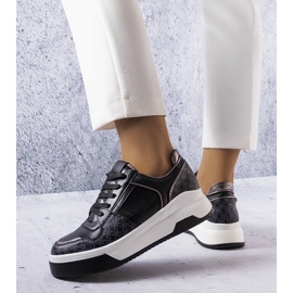 D/GMR Černé tenisky zdobené monogramem Grandbois černá D/GMR Černé tenisky zdobené monogramem Grandbois černá