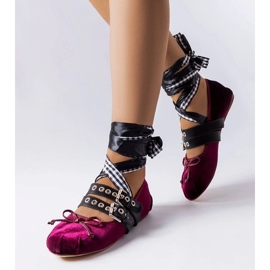 D/GMR Vínové baleríny se zapínáním na Boutot sponu červené D/GMR Vínové baleríny se zapínáním na Boutot sponu červené