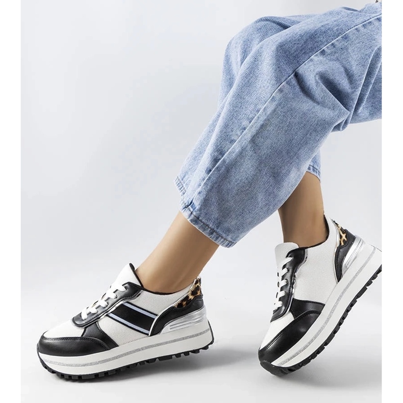 D/GMR Černé tenisky se třpytivými vsadkami od Lang černá