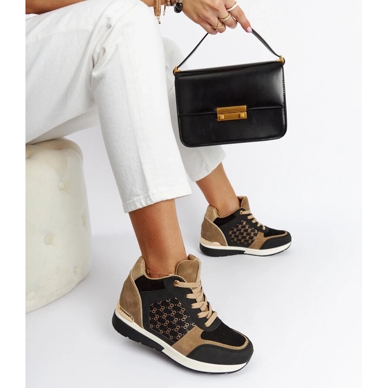 D/GMR Černé kaštanové tenisky na klínku černá