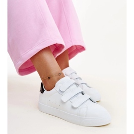 Bílé a černé tenisky na suchý zip značky Samala bílý