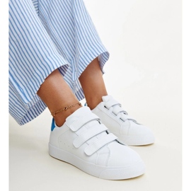 Bílé a modré tenisky na suchý zip značky Samala bílý Bílé a modré tenisky na suchý zip značky Samala bílý