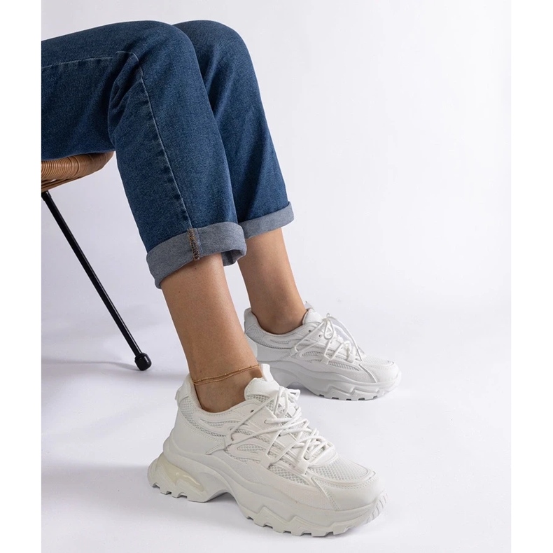 D/CEO Bílé sportovní tenisky s masivní podrážkou Roxana bílý