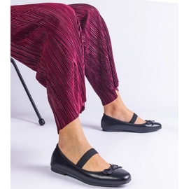 D/CEO Černé balerínky s gumičkou a ozdobnou mašlí Newton černá