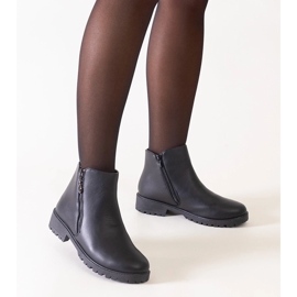 D/CEO Černé kotníkové boty s kovovými vsadkami, ekokůže Branda černý
