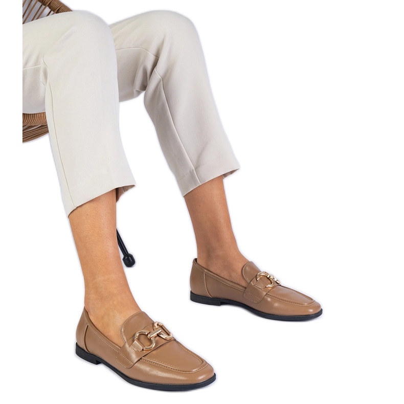 Hnědové dámské mokasíny se zlatou dekorací hnědý Hnědové dámské mokasíny se zlatou dekorací hnědý