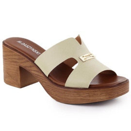 Dámské pantofle na post Beige M. Daszyński MR23126-11 béžový