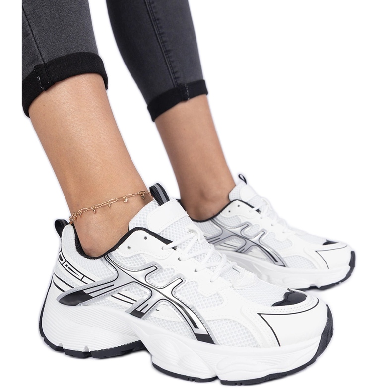 Černé dámské tenisky s masivní podrážkou bílý Černé dámské tenisky s masivní podrážkou bílý