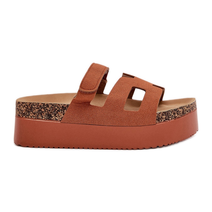 Pantofle na masivní platformě velblouda hnědý