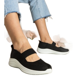 Tenisky černých žen na lisované podrážce