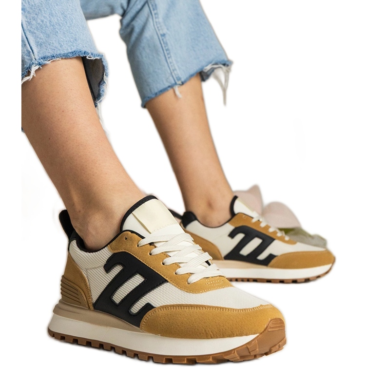 Hnědé dámské sportovní tenisky hnědý