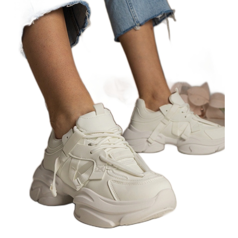 Dámské bílé tenisky masivní sporty bílý Dámské bílé tenisky masivní sporty bílý