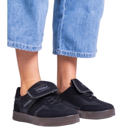 Černé tenisky na platformě s prošíváním černý