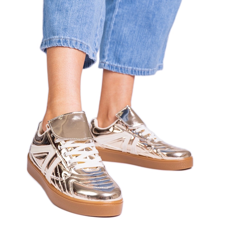 Tenisky zlatých tenisek