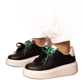 Černé sportovní tenisky na platformě černý