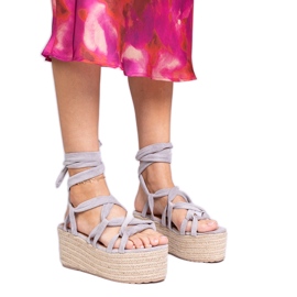 Šedé sandály Espadrilles na vysoké platformě šedá