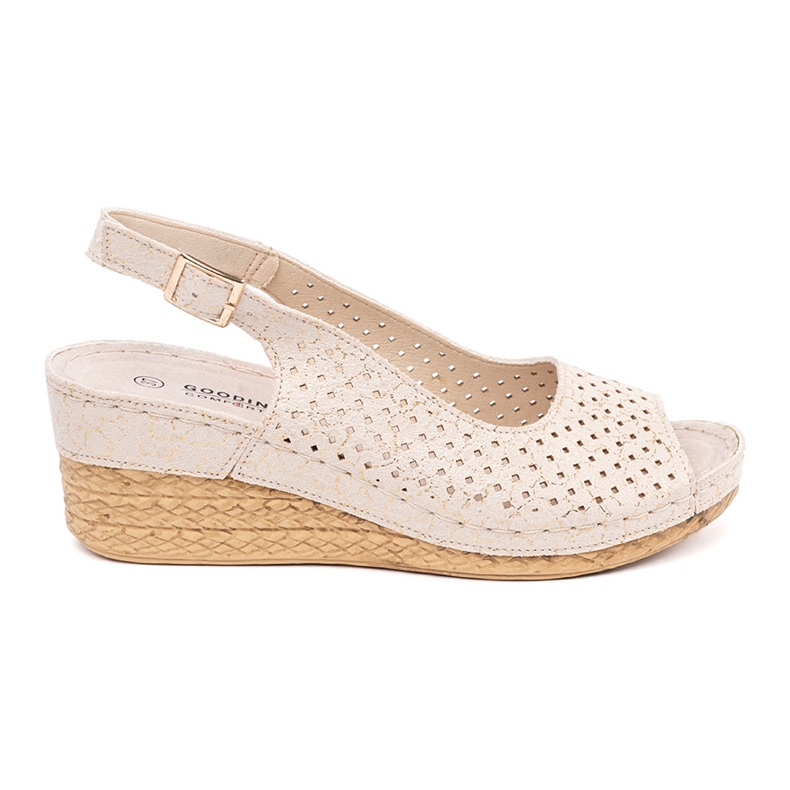 Goodin Béžové prolamované sandály na klínku béžový