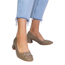 Zelené čerpadla s nízkými podpatky se zirkony zelená