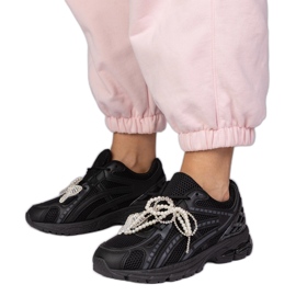 Černé tenisky s odnímatelnými dekoracemi černý