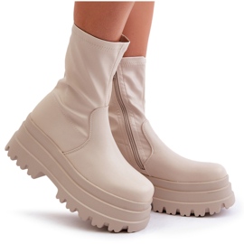 Světle béžové kotníkové boty na masivní platformě béžový Světle béžové kotníkové boty na masivní platformě béžový