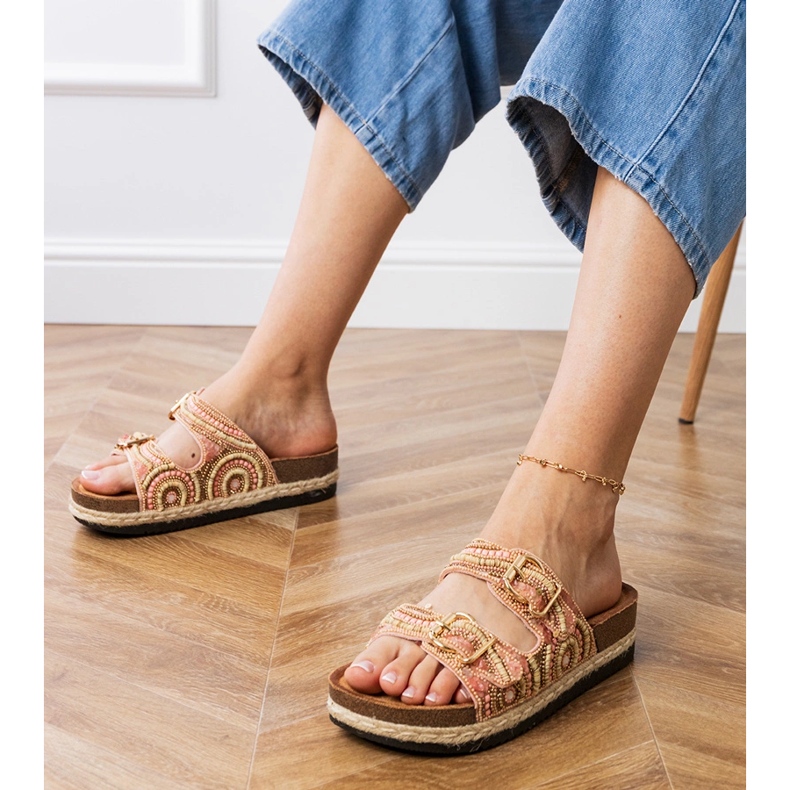 Růžové etnické žabky se svorkami na pruhy růžový