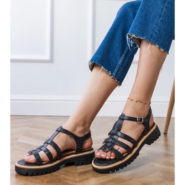 Černé gladiátorské sandály se sponou černý