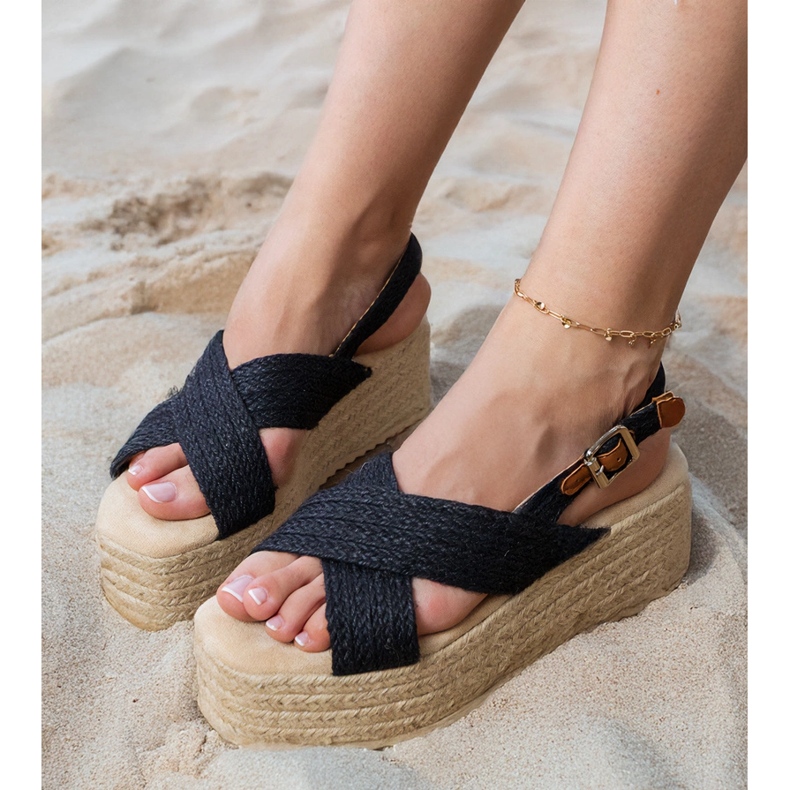 Black Espadrilles sandály na plošině s pruhy černá